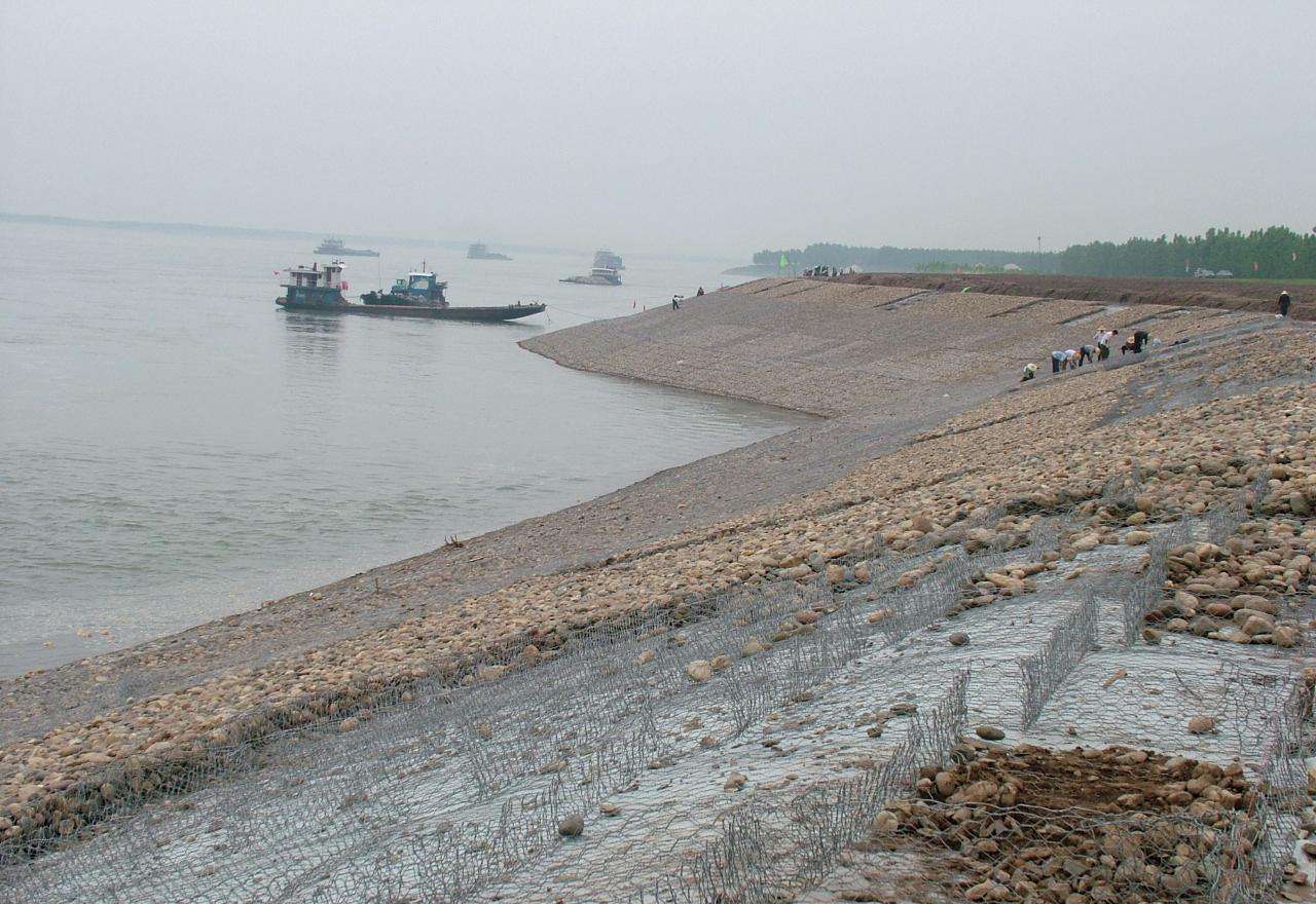 雷諾護墊在河道環境修復中的作用